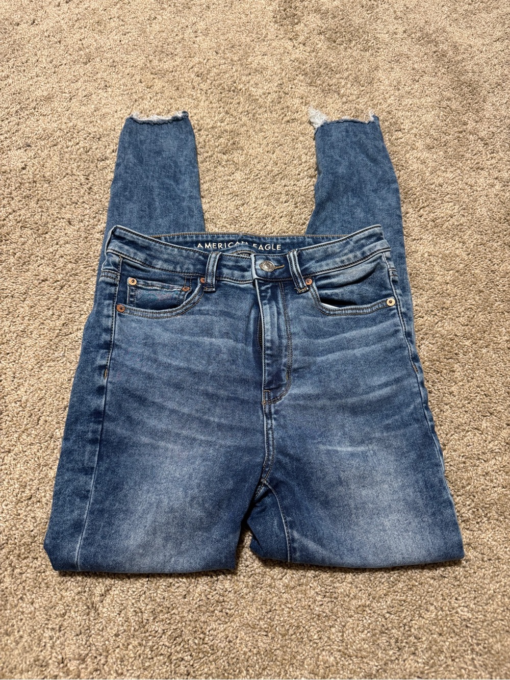 6 American Eagle Outfitters Cozy Ne(x)t Level Stretch Med Wash Distressed Jeans